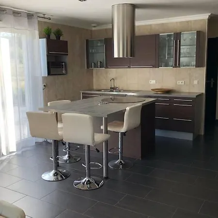 Havre De Paix Dans Le Jura Alsacien Avec Piscine Privée Externe De Mai à Septembre Bendorf