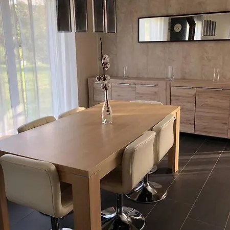 Havre De Paix Dans Le Jura Alsacien Avec Piscine Privée Externe De Mai à Septembre Hébergement de vacances